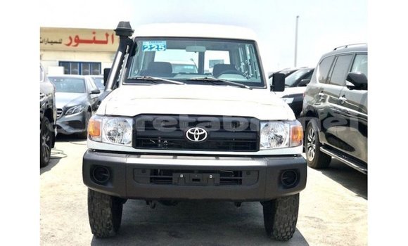 Buy Import Toyota Land Cruiser White Car in Import - Dubai in Belait Buy Import Toyota Land Cruiser White Car in Import - Dubai in Belait