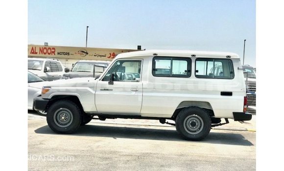 Buy Import Toyota Land Cruiser White Car in Import - Dubai in Belait Buy Import Toyota Land Cruiser White Car in Import - Dubai in Belait
