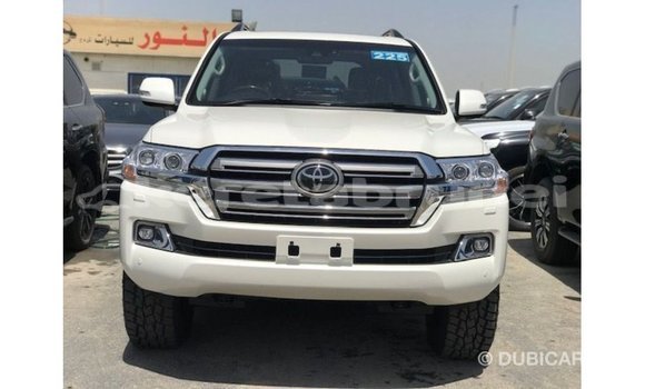 Buy Import Toyota Land Cruiser White Car in Import - Dubai in Belait Buy Import Toyota Land Cruiser White Car in Import - Dubai in Belait