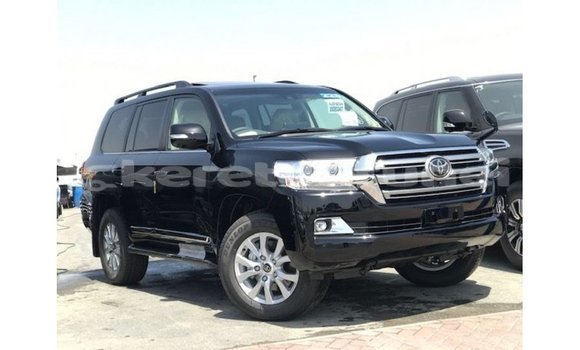 Buy Import Toyota Land Cruiser Black Car in Import - Dubai in Belait