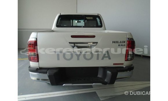 Buy Import Toyota Hilux White Car in Import - Dubai in Belait Buy Import Toyota Hilux White Car in Import - Dubai in Belait