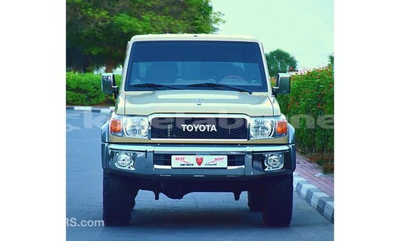 Buy Import Toyota Land Cruiser Beige Car in Import - Dubai in Belait Buy Import Toyota Land Cruiser Beige Car in Import - Dubai in Belait