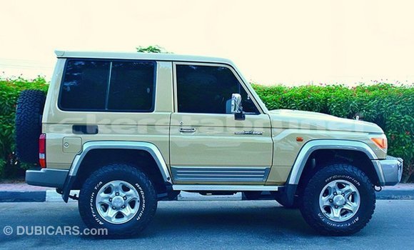 Buy Import Toyota Land Cruiser Beige Car in Import - Dubai in Belait Buy Import Toyota Land Cruiser Beige Car in Import - Dubai in Belait