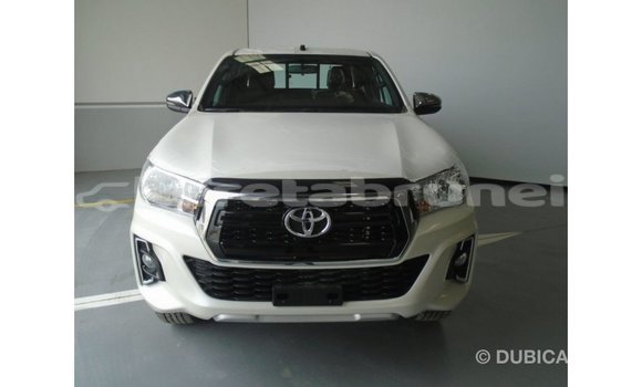 Buy Import Toyota Hilux White Car in Import - Dubai in Belait Buy Import Toyota Hilux White Car in Import - Dubai in Belait