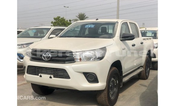 Buy Import Toyota Hilux White Car in Import - Dubai in Belait Buy Import Toyota Hilux White Car in Import - Dubai in Belait