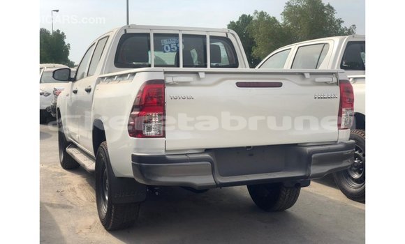 Buy Import Toyota Hilux White Car in Import - Dubai in Belait Buy Import Toyota Hilux White Car in Import - Dubai in Belait