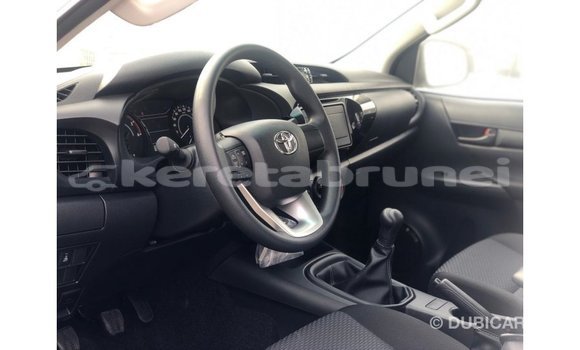 Buy Import Toyota Hilux White Car in Import - Dubai in Belait Buy Import Toyota Hilux White Car in Import - Dubai in Belait