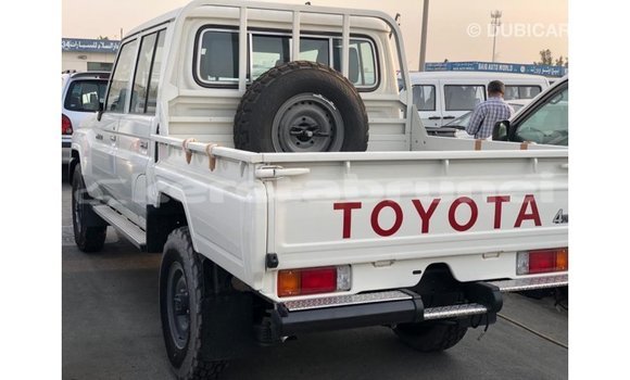 Buy Import Toyota Land Cruiser White Car in Import - Dubai in Belait Buy Import Toyota Land Cruiser White Car in Import - Dubai in Belait