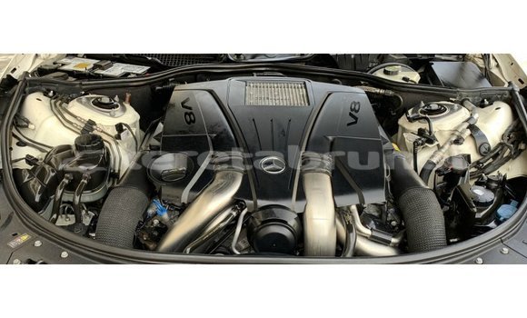 Buy Import Mercedes-Benz 190 White Car in Import - Dubai in Belait Buy Import Mercedes-Benz 190 White Car in Import - Dubai in Belait