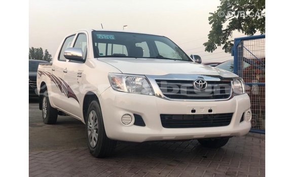 Buy Import Toyota Hilux White Car in Import - Dubai in Belait Buy Import Toyota Hilux White Car in Import - Dubai in Belait