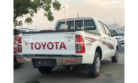 Buy Import Toyota Hilux White Car in Import - Dubai in Belait Buy Import Toyota Hilux White Car in Import - Dubai in Belait