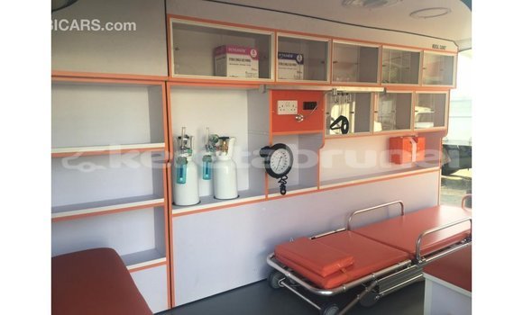 Buy Import Toyota Hiace White Car in Import - Dubai in Belait Buy Import Toyota Hiace White Car in Import - Dubai in Belait