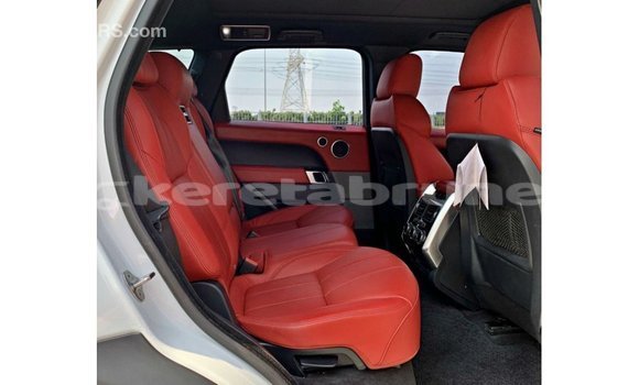 Buy Import Land Rover Range Rover White Car in Import - Dubai in Belait Buy Import Land Rover Range Rover White Car in Import - Dubai in Belait