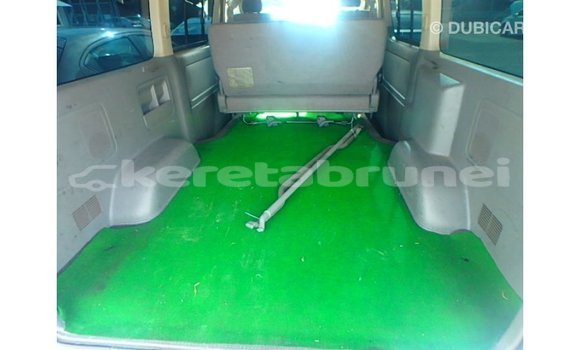 Buy Import Toyota Hiace White Car in Import - Dubai in Belait Buy Import Toyota Hiace White Car in Import - Dubai in Belait