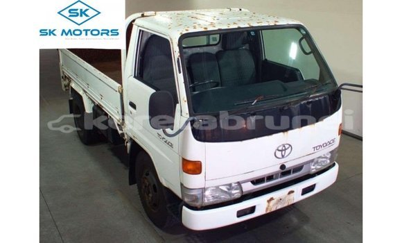 Buy Import Toyota Dyna White Truck in Import - Dubai in Belait