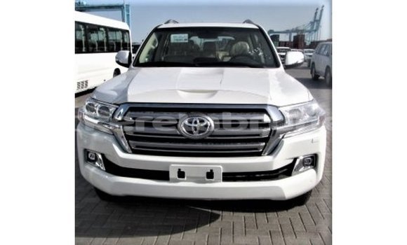 Buy Import Toyota Land Cruiser White Car in Import - Dubai in Belait Buy Import Toyota Land Cruiser White Car in Import - Dubai in Belait