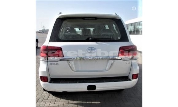 Buy Import Toyota Land Cruiser White Car in Import - Dubai in Belait Buy Import Toyota Land Cruiser White Car in Import - Dubai in Belait