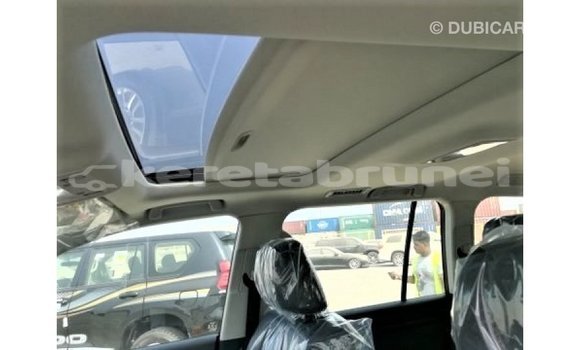 Buy Import Toyota Land Cruiser White Car in Import - Dubai in Belait Buy Import Toyota Land Cruiser White Car in Import - Dubai in Belait