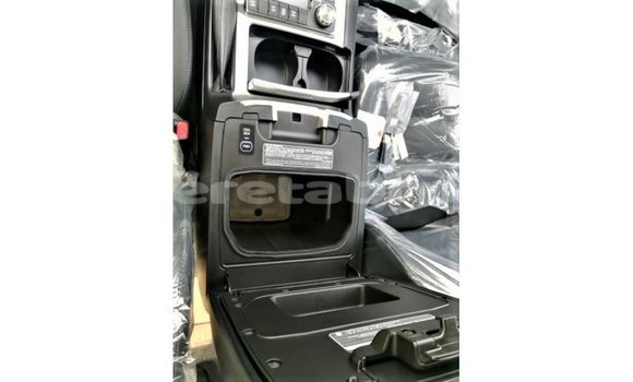 Buy Import Toyota Land Cruiser White Car in Import - Dubai in Belait Buy Import Toyota Land Cruiser White Car in Import - Dubai in Belait