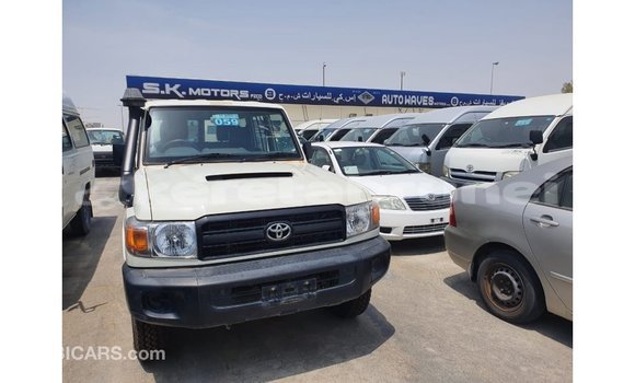 Buy Import Toyota Land Cruiser White Car in Import - Dubai in Belait Buy Import Toyota Land Cruiser White Car in Import - Dubai in Belait