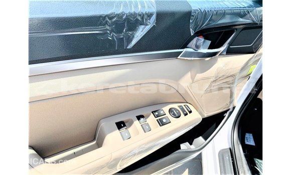Buy Import Hyundai Elantra White Car in Import - Dubai in Belait Buy Import Hyundai Elantra White Car in Import - Dubai in Belait
