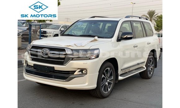 Buy Import Toyota DA White Truck in Import - Dubai in Belait