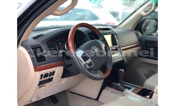 Buy Import Toyota Land Cruiser Black Car in Import - Dubai in Belait Buy Import Toyota Land Cruiser Black Car in Import - Dubai in Belait