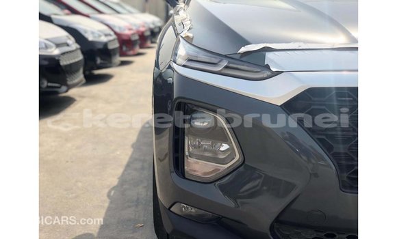 Buy Import Hyundai Santa Fe Green Car in Import - Dubai in Belait Buy Import Hyundai Santa Fe Green Car in Import - Dubai in Belait