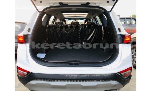 Buy Import Hyundai Santa Fe White Car in Import - Dubai in Belait Buy Import Hyundai Santa Fe White Car in Import - Dubai in Belait