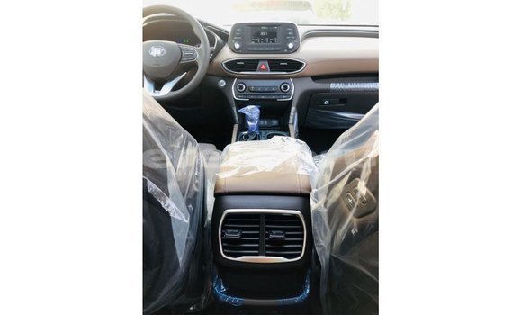 Buy Import Hyundai Santa Fe White Car in Import - Dubai in Belait Buy Import Hyundai Santa Fe White Car in Import - Dubai in Belait