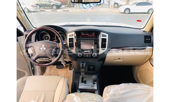 Buy Import Mitsubishi Pajero White Car in Import - Dubai in Belait Buy Import Mitsubishi Pajero White Car in Import - Dubai in Belait