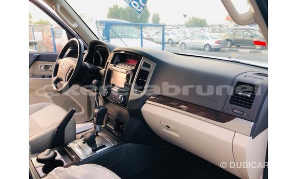 Buy Import Mitsubishi Pajero White Car in Import - Dubai in Belait Buy Import Mitsubishi Pajero White Car in Import - Dubai in Belait