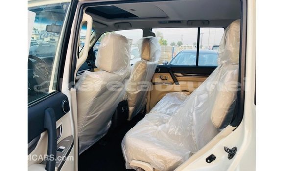 Buy Import Mitsubishi Pajero White Car in Import - Dubai in Belait Buy Import Mitsubishi Pajero White Car in Import - Dubai in Belait