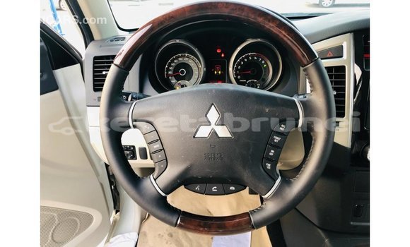 Buy Import Mitsubishi Pajero White Car in Import - Dubai in Belait Buy Import Mitsubishi Pajero White Car in Import - Dubai in Belait