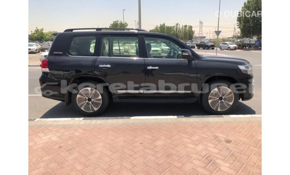 Buy Import Toyota Land Cruiser Black Car in Import - Dubai in Belait Buy Import Toyota Land Cruiser Black Car in Import - Dubai in Belait