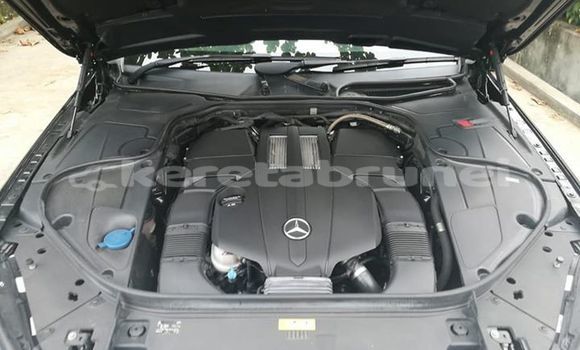 Buy Used Mercedes-Benz S-klasse Black Car in Bandar Seri Begawan in Brunei-Muara Buy Used Mercedes-Benz S-klasse Black Car in Bandar Seri Begawan in Brunei-Muara