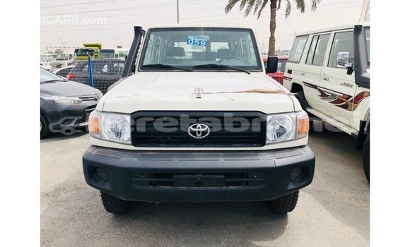 Buy Import Toyota Land Cruiser White Car in Import - Dubai in Belait Buy Import Toyota Land Cruiser White Car in Import - Dubai in Belait