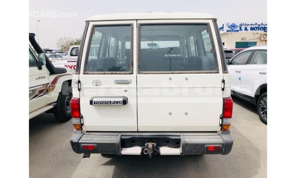 Buy Import Toyota Land Cruiser White Car in Import - Dubai in Belait Buy Import Toyota Land Cruiser White Car in Import - Dubai in Belait