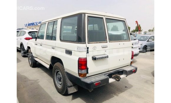 Buy Import Toyota Land Cruiser White Car in Import - Dubai in Belait Buy Import Toyota Land Cruiser White Car in Import - Dubai in Belait
