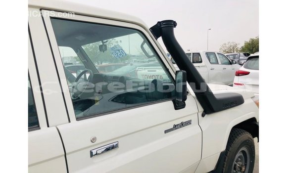 Buy Import Toyota Land Cruiser White Car in Import - Dubai in Belait Buy Import Toyota Land Cruiser White Car in Import - Dubai in Belait