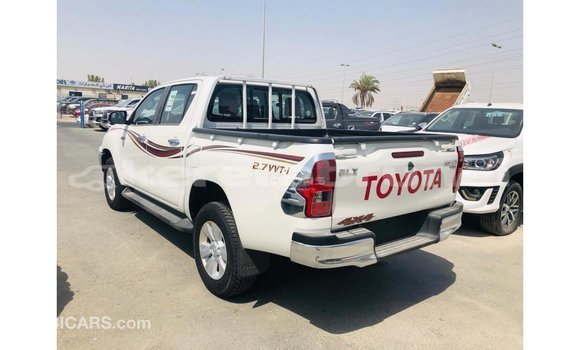 Buy Import Toyota Hilux White Car in Import - Dubai in Belait Buy Import Toyota Hilux White Car in Import - Dubai in Belait