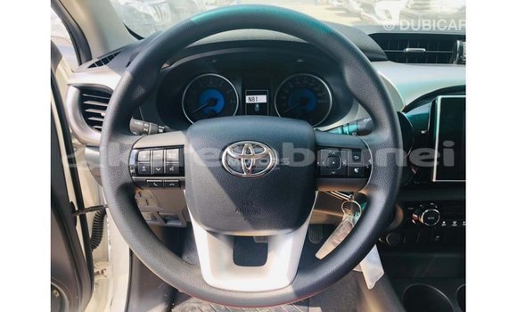 Buy Import Toyota Hilux White Car in Import - Dubai in Belait Buy Import Toyota Hilux White Car in Import - Dubai in Belait