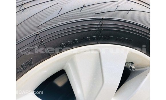 Buy Import Toyota Hilux White Car in Import - Dubai in Belait Buy Import Toyota Hilux White Car in Import - Dubai in Belait