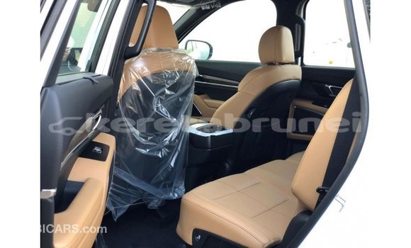 Buy Import Kia Carens White Car in Import - Dubai in Belait Buy Import Kia Carens White Car in Import - Dubai in Belait