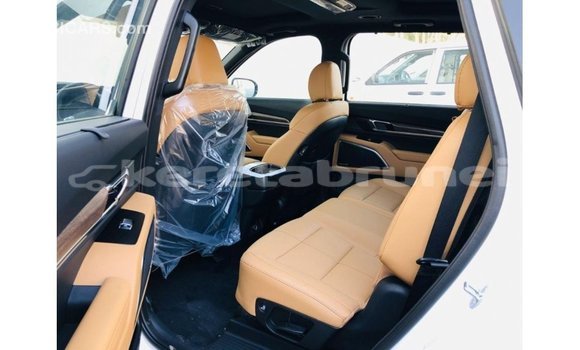 Buy Import Kia Carens White Car in Import - Dubai in Belait Buy Import Kia Carens White Car in Import - Dubai in Belait