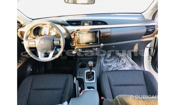 Buy Import Toyota Hilux White Car in Import - Dubai in Belait Buy Import Toyota Hilux White Car in Import - Dubai in Belait