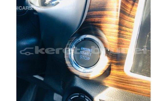 Buy Import Toyota Hilux White Car in Import - Dubai in Belait Buy Import Toyota Hilux White Car in Import - Dubai in Belait