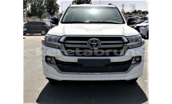 Buy Import Toyota Land Cruiser White Car in Import - Dubai in Belait Buy Import Toyota Land Cruiser White Car in Import - Dubai in Belait