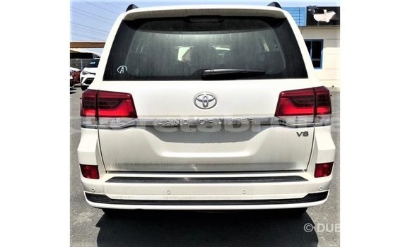 Buy Import Toyota Land Cruiser White Car in Import - Dubai in Belait Buy Import Toyota Land Cruiser White Car in Import - Dubai in Belait