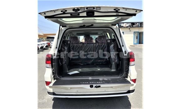 Buy Import Toyota Land Cruiser White Car in Import - Dubai in Belait Buy Import Toyota Land Cruiser White Car in Import - Dubai in Belait